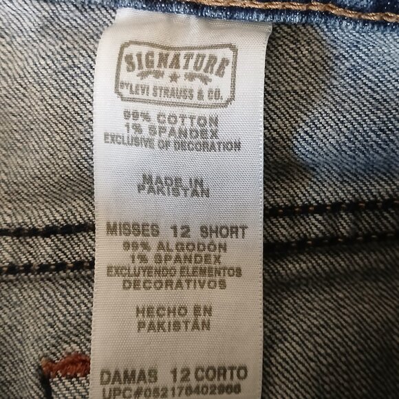 Levis Signature Jeans 12 Short Mid Rise Boot Cut Medium Wash Blue Denim Stretch - Picture 9 of 10